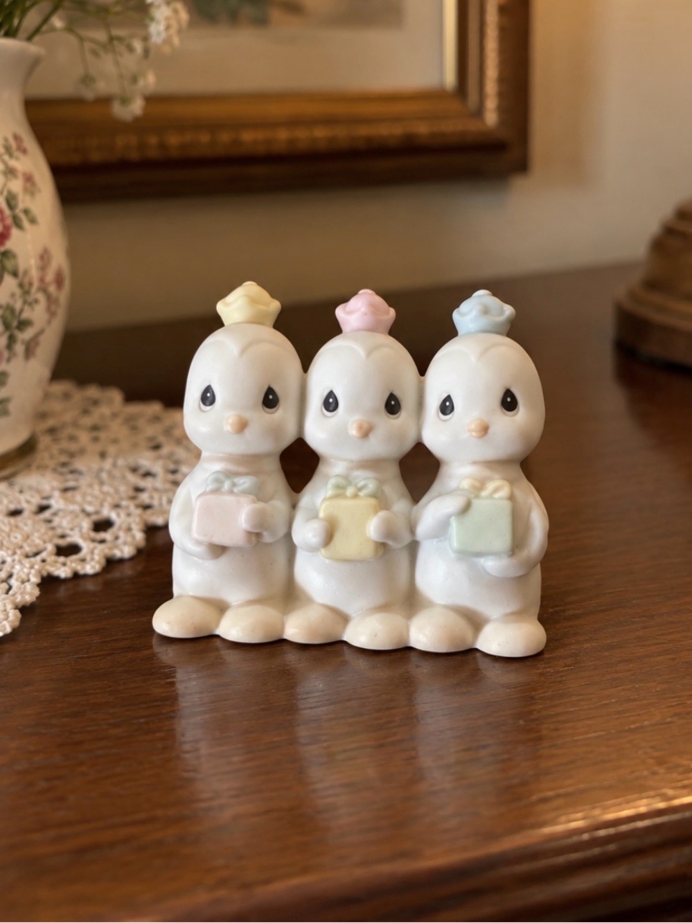 Precious Moments White Duckling Trio with Pastel Yellow Pink Blue Hats